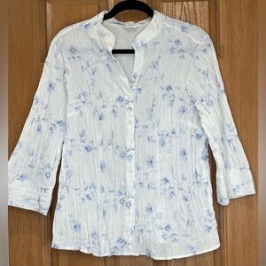 Floral White and Blue Women's Crinkle Top